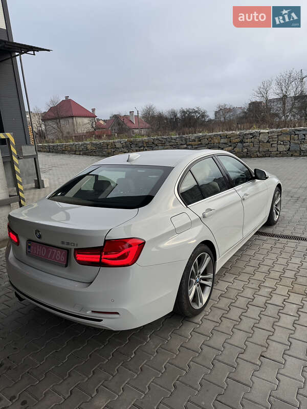 Седан BMW 3 Series 2017 в Брошневе-Осаде