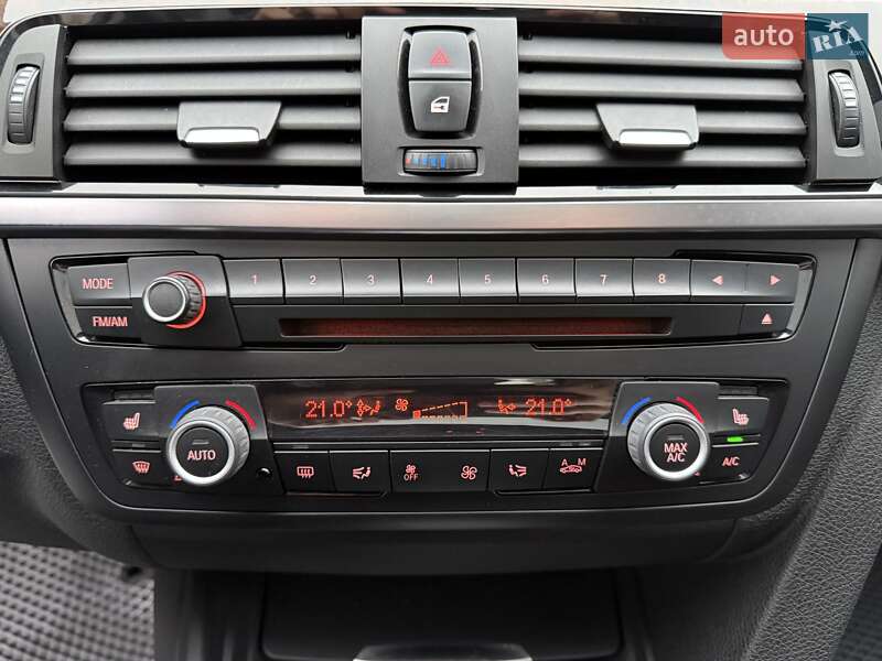 Седан BMW 3 Series 2013 в Киеве