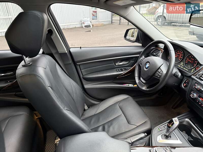 Седан BMW 3 Series 2013 в Киеве