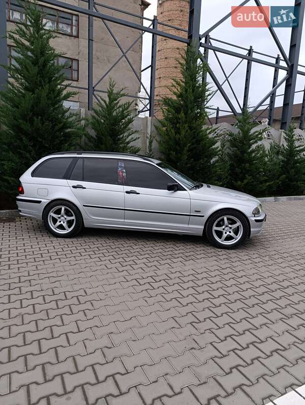 Універсал BMW 3 Series 2002 в Могилів-Подільському