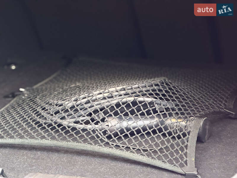 Седан BMW 3 Series 2017 в Ровно фото 23 Седан BMW 3 Series 2017 в Ровно