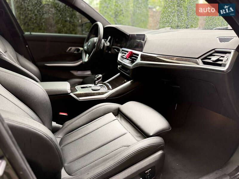 Седан BMW 3 Series 2019 в Києві