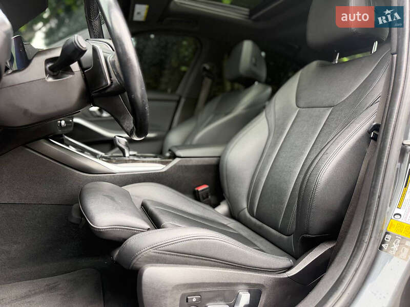 Седан BMW 3 Series 2019 в Києві