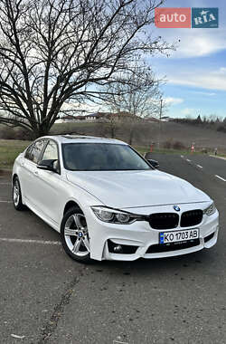 Седан BMW 3 Series 2015 в Ужгороді