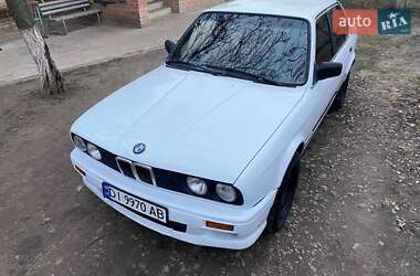 Седан BMW 3 Series 1985 в Лохвиці