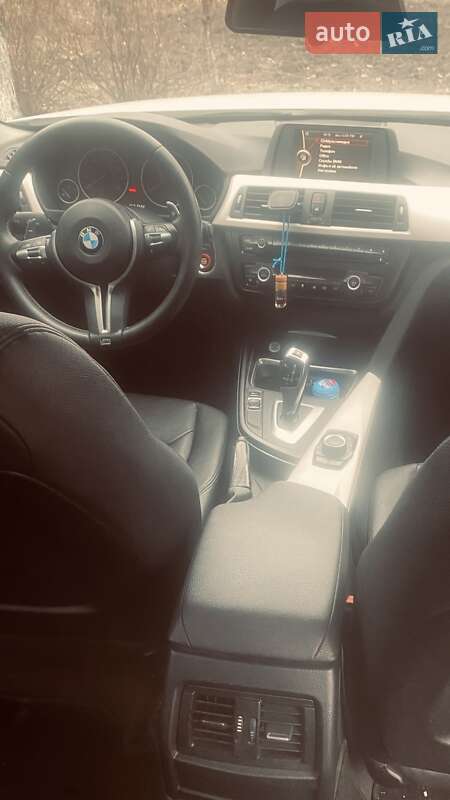 Седан BMW 3 Series 2013 в Кам'янці-Бузькій фото 13 Седан BMW 3 Series 2013 в Кам'янці-Бузькій