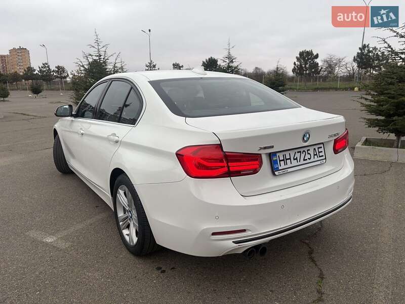 Седан BMW 3 Series 2017 в Одессе