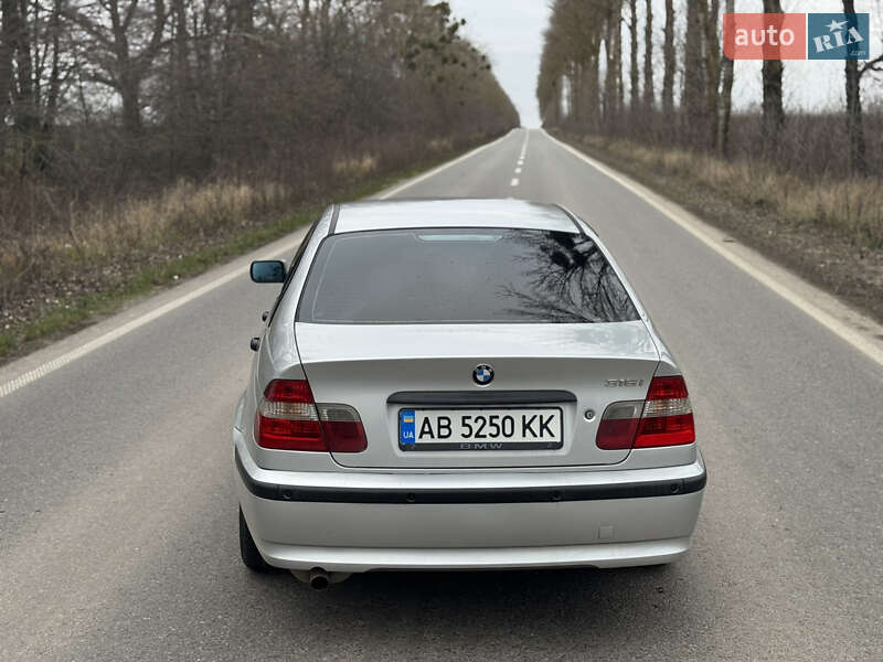 Седан BMW 3 Series 2004 в Браїлові