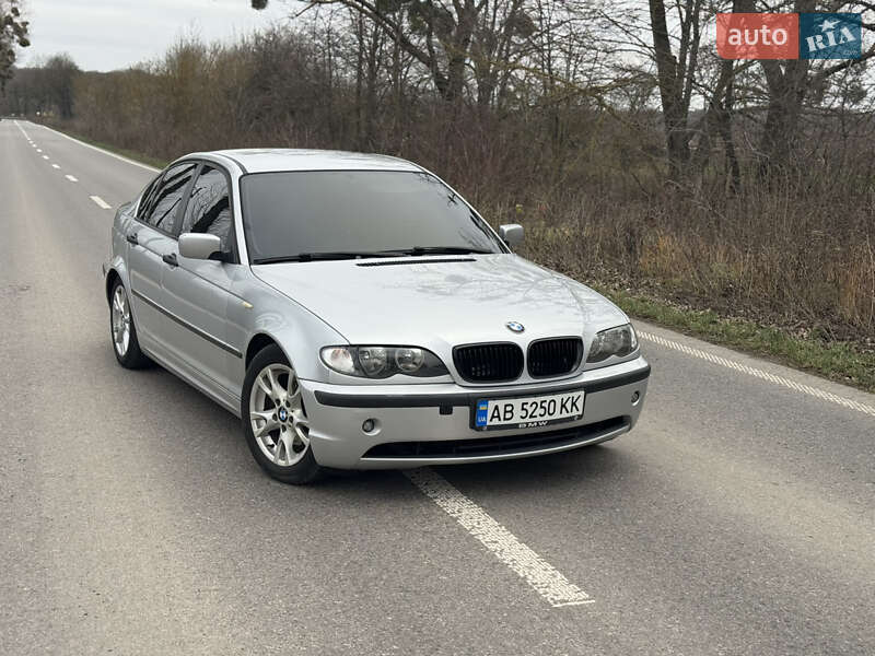 Седан BMW 3 Series 2004 в Браїлові