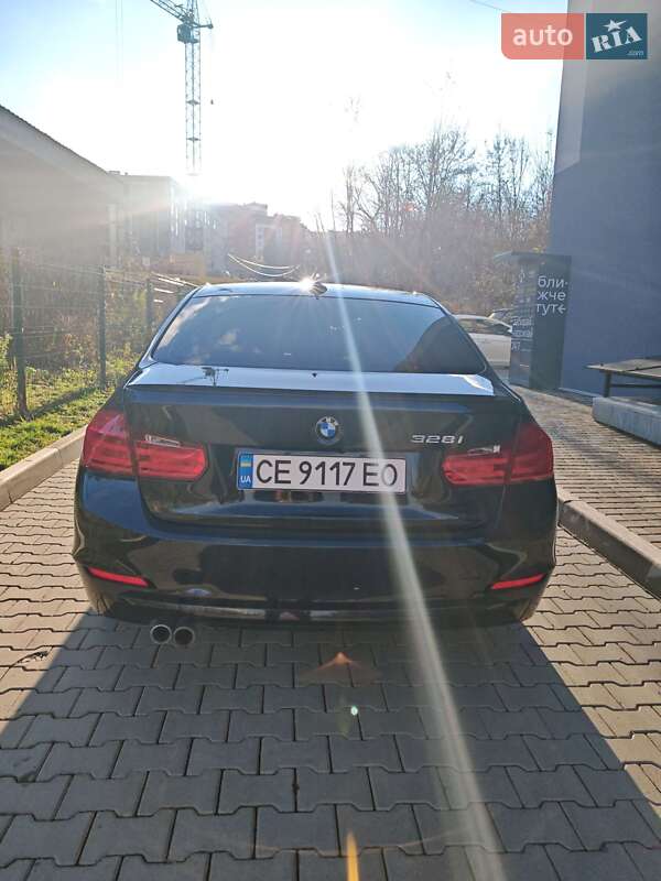 Седан BMW 3 Series 2014 в Чернівцях