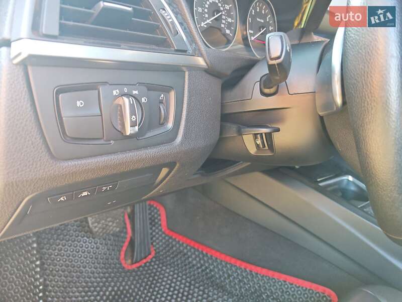 Седан BMW 3 Series 2014 в Чернівцях