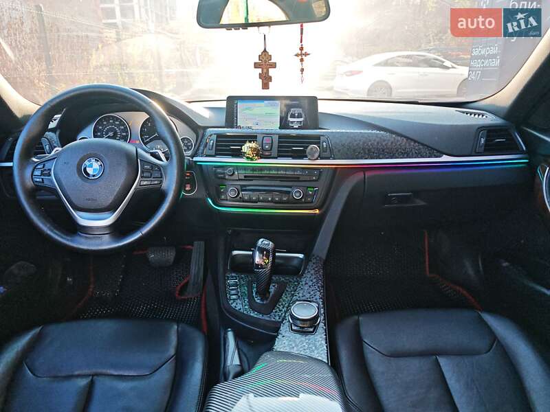 Седан BMW 3 Series 2014 в Чернівцях