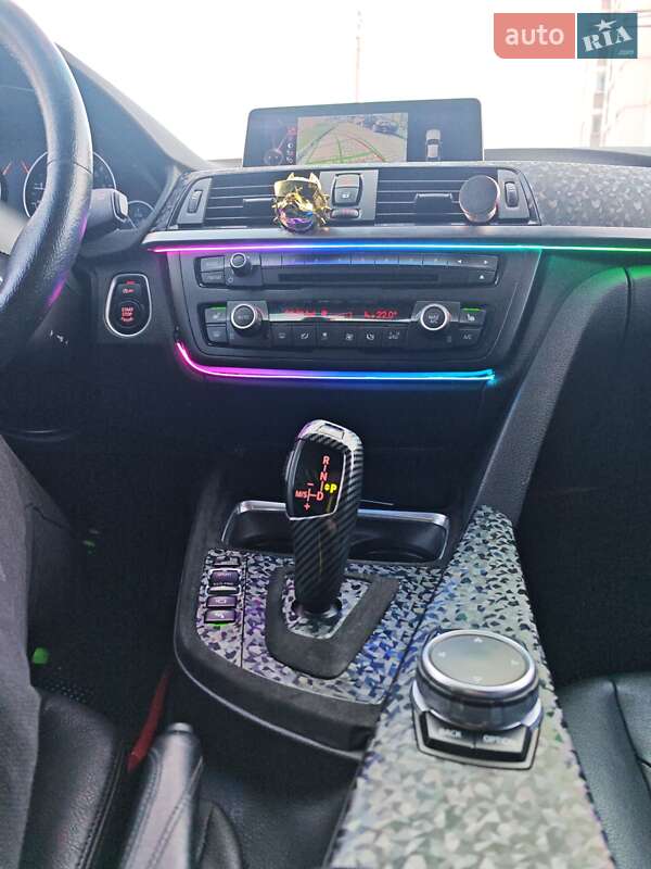 Седан BMW 3 Series 2014 в Чернівцях