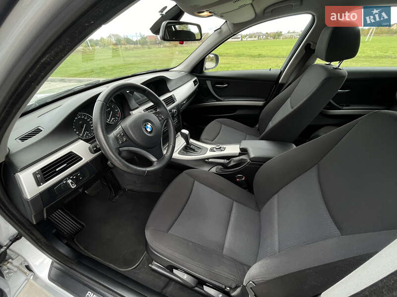 Універсал BMW 3 Series 2010 в Рівному