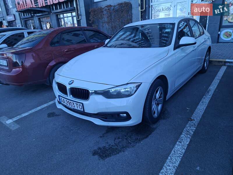 Седан BMW 3 Series 2017 в Киеве