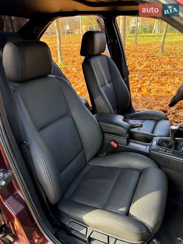 Седан BMW 3 Series 1993 в Ровно