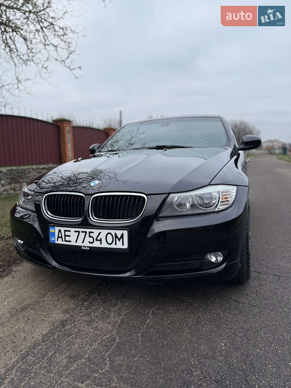 Седан BMW 3 Series 2011 в Днепре