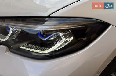 Седан BMW 3 Series 2022 в Одессе