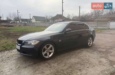Седан BMW 3 Series 2005 в Пирятине