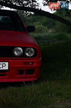 Седан BMW 3 Series 1987 в Полтаве