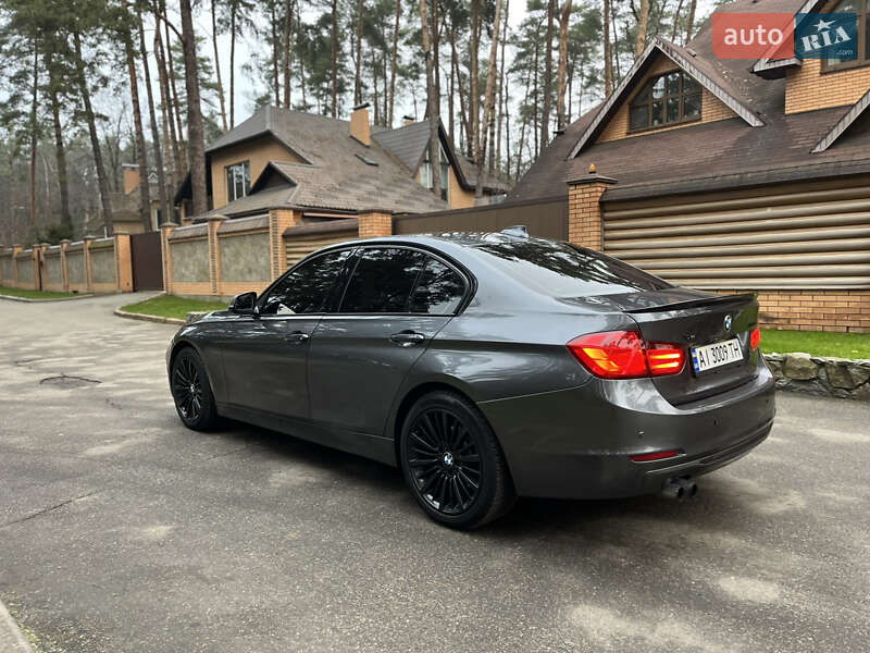 Седан BMW 3 Series 2013 в Чернигове