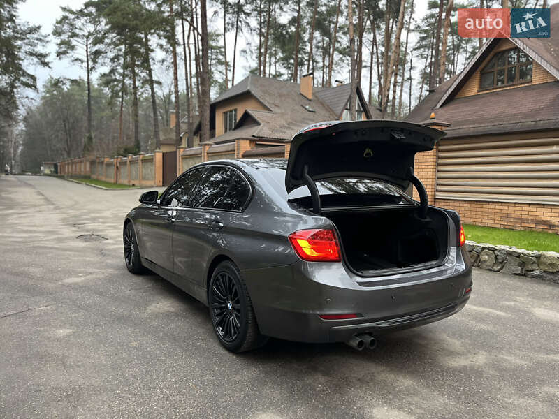 Седан BMW 3 Series 2013 в Чернигове
