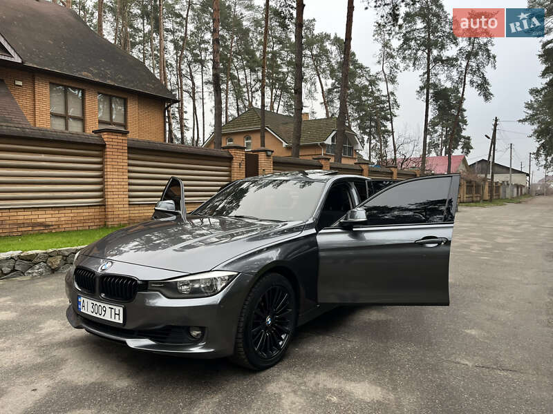 Седан BMW 3 Series 2013 в Чернигове
