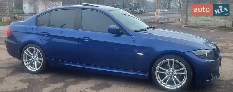 Седан BMW 3 Series 2010 в Кривому Розі
