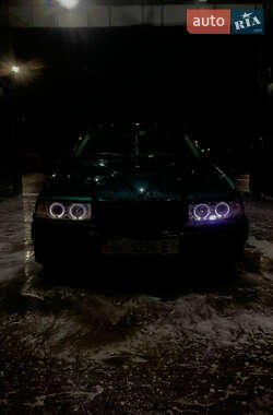 Седан BMW 3 Series 1991 в Золочеве