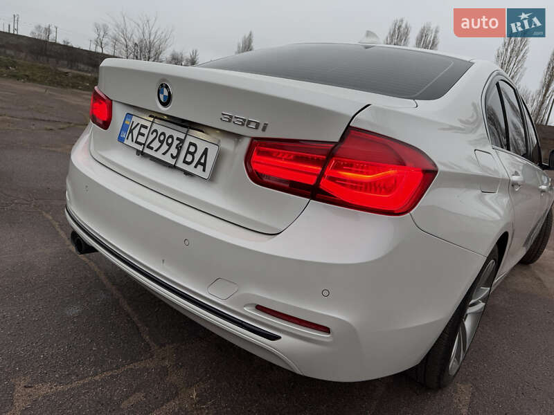 Седан BMW 3 Series 2017 в Кам'янському
