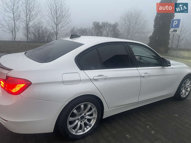 Седан BMW 3 Series 2012 в Хмельницькому