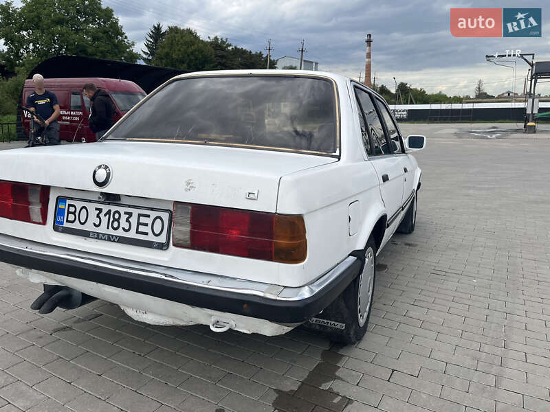 Седан BMW 3 Series 1986 в Городенке