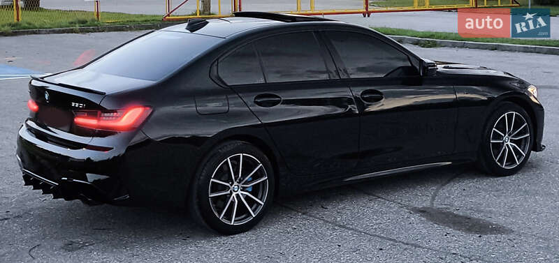 Седан BMW 3 Series 2019 в Львове