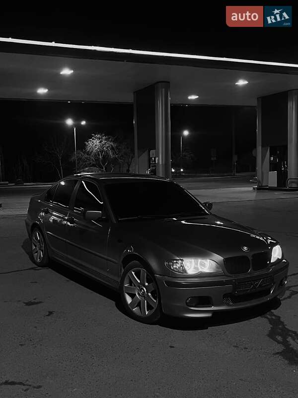 BMW 3 Series 2004