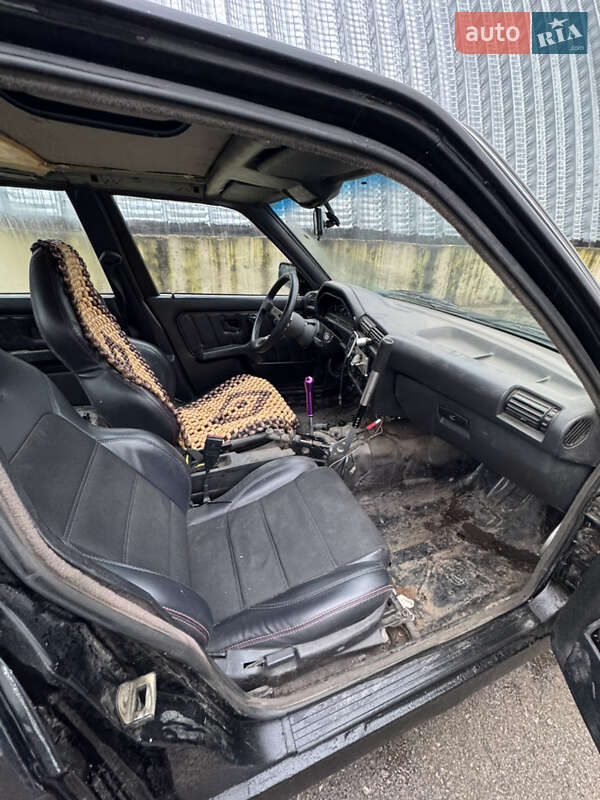 Седан BMW 3 Series 1986 в Києві