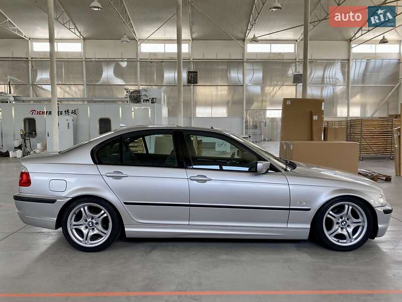 Седан BMW 3 Series 2000 в Львові