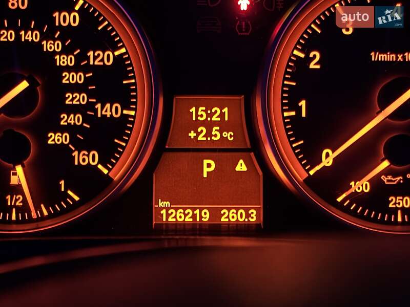 Кабриолет BMW 3 Series 2012 в Киеве фото 10 Кабриолет BMW 3 Series 2012 в Киеве