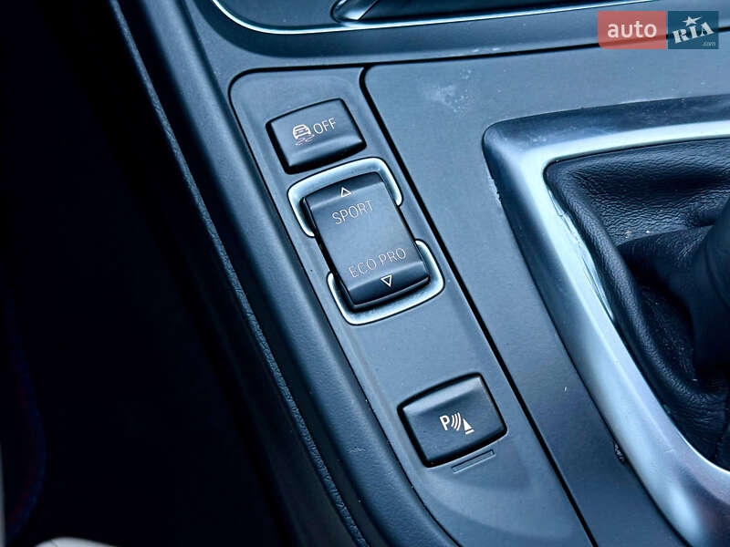 Седан BMW 3 Series 2016 в Днепре
