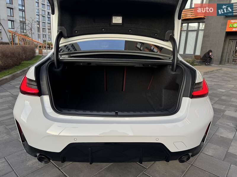 Седан BMW 3 Series 2025 в Києві