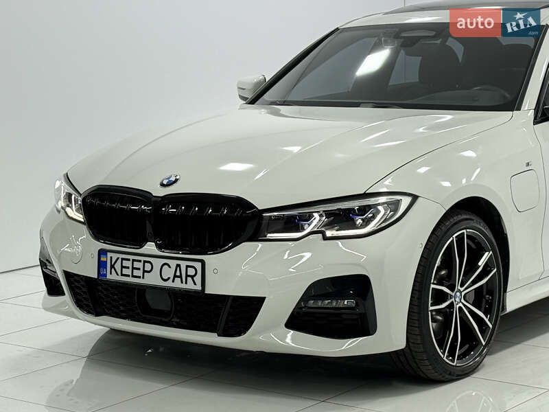 Седан BMW 3 Series 2020 в Одессе