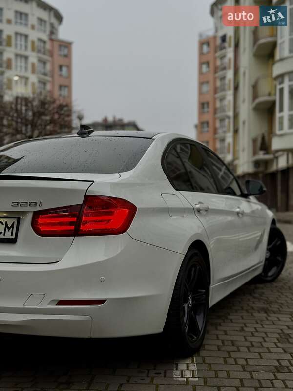 Седан BMW 3 Series 2014 в Івано-Франківську