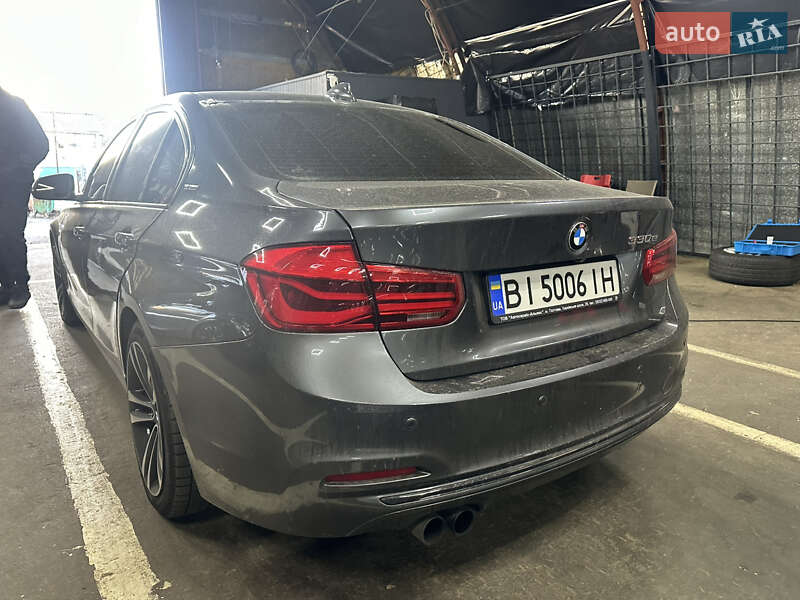 Седан BMW 3 Series 2017 в Киеве