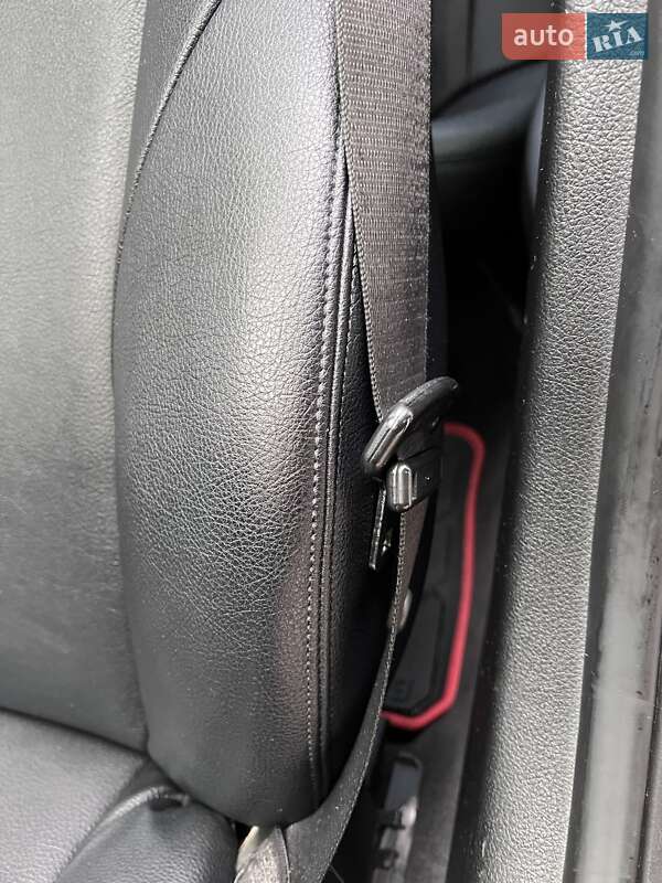 Седан BMW 3 Series 2013 в Киеве