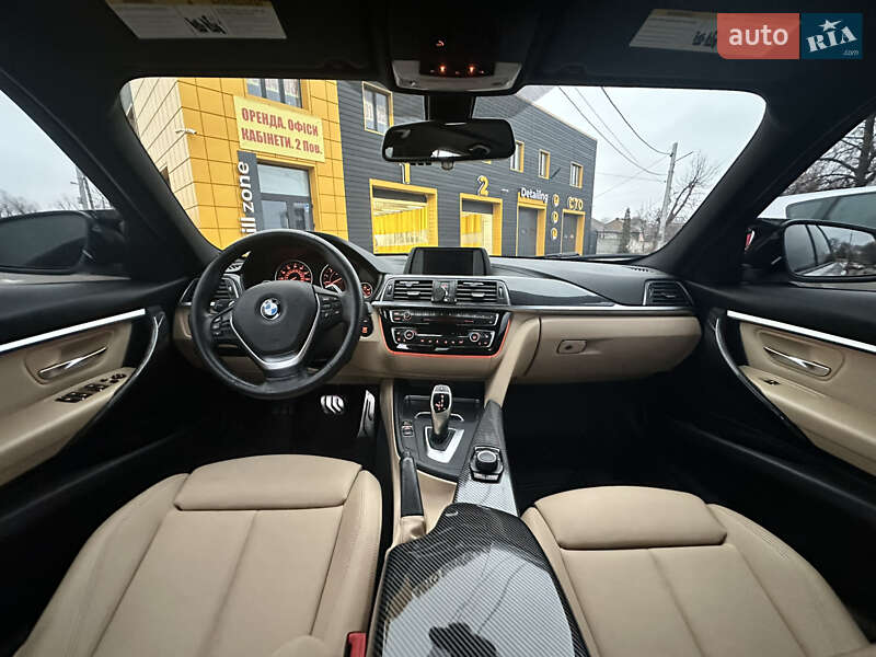 Седан BMW 3 Series 2017 в Харкові