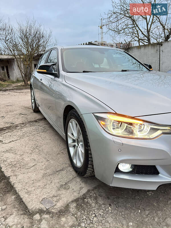 Седан BMW 3 Series 2016 в Хмельницком