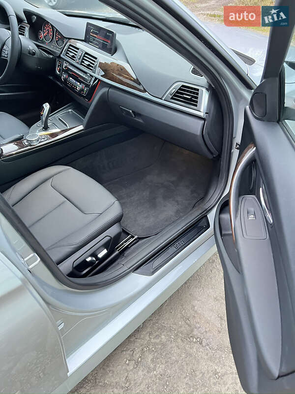 Седан BMW 3 Series 2016 в Хмельницком