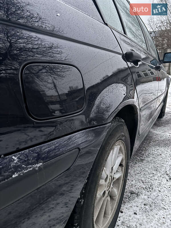 Седан BMW 3 Series 2002 в Києві