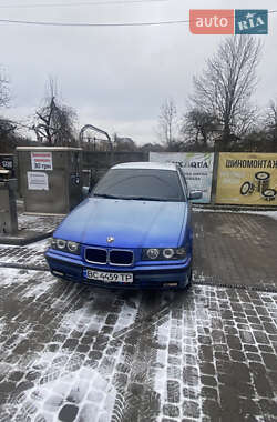 Седан BMW 3 Series 1993 в Жовкві