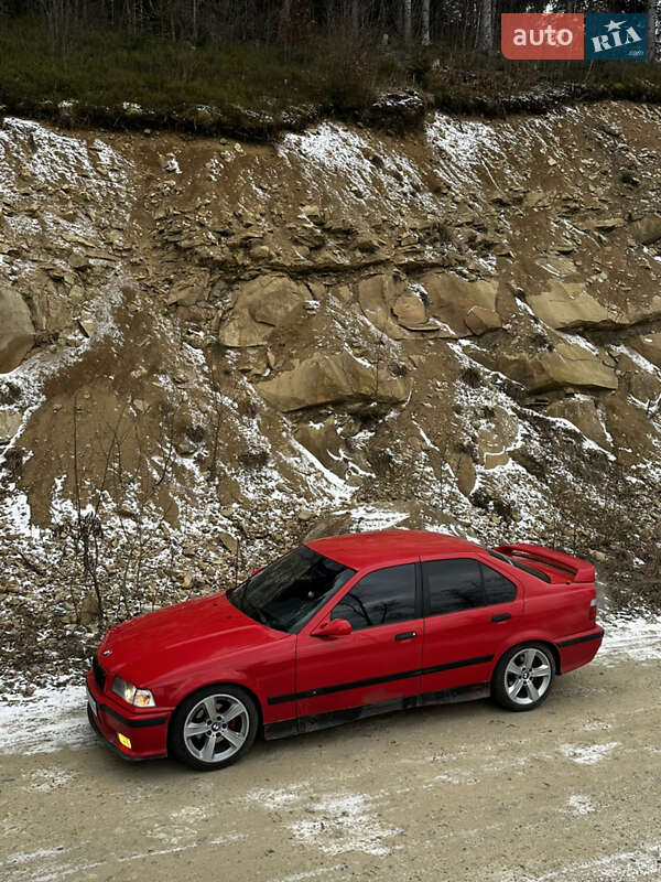 Седан BMW 3 Series 1993 в Львові