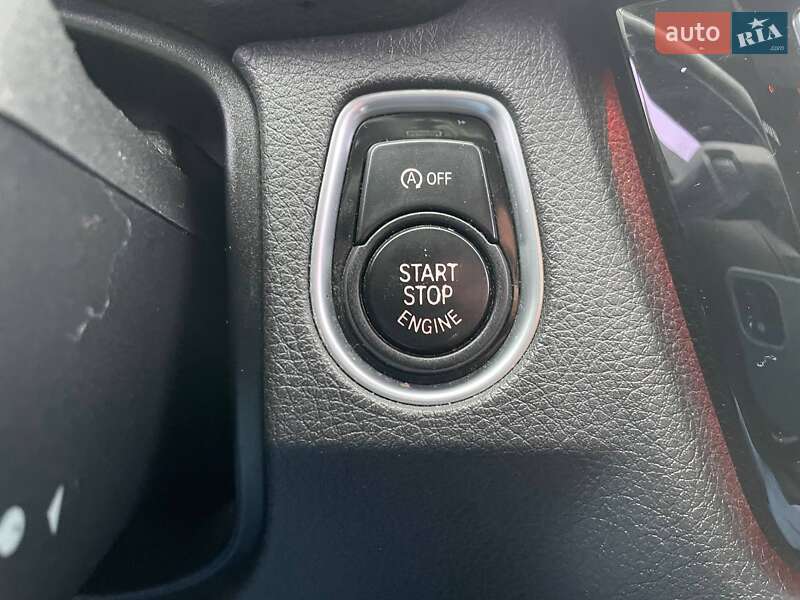 Седан BMW 3 Series 2017 в Киеве